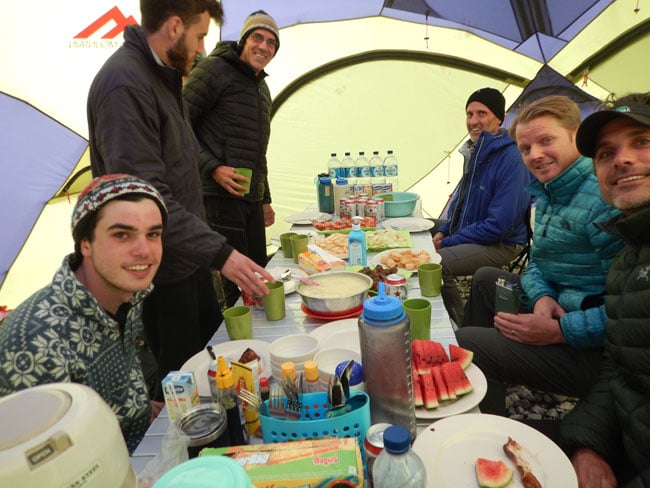 we provide best meals during carstensz expedition